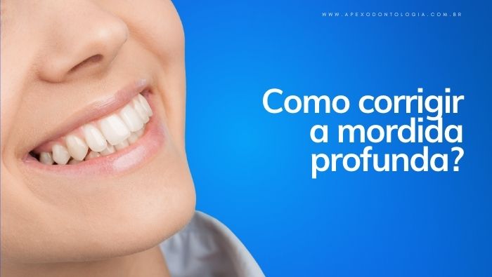 A imagem mostra o sorriso de uma mulher